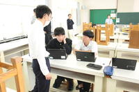 ２年４組