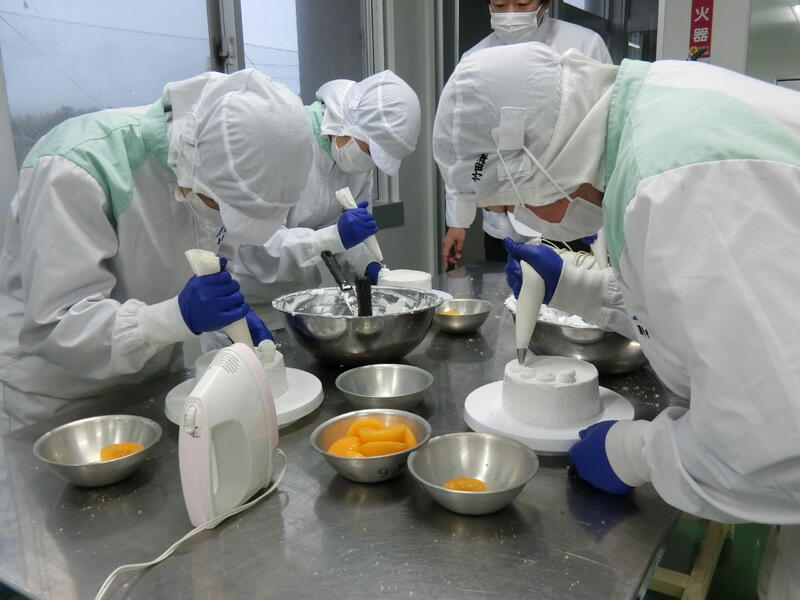 デコレーションしています