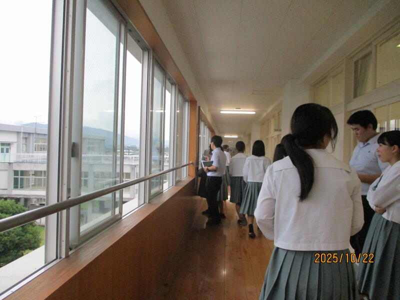 ある日の放課後、廊下を歩いていると･･･