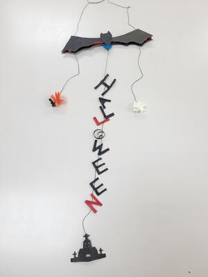 山村先生のコウモリ飾り