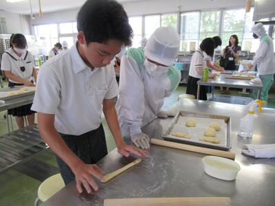 パンの成形体験