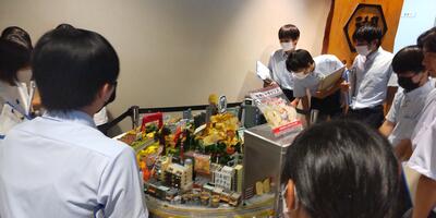 湖池屋①ジオラマに夢中