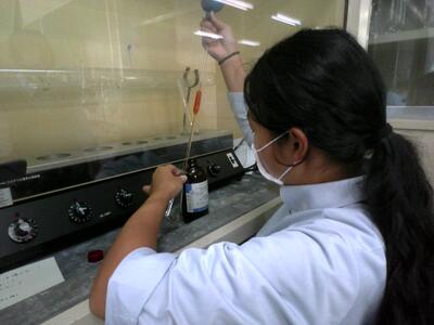 ドラフト内でウィイス試薬を加える