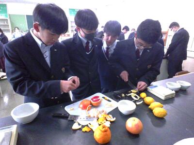 果実を２種類選びます