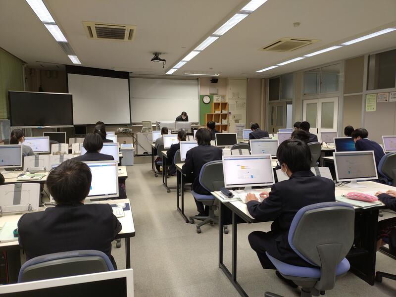 みんな揃ったらタイピングを始めます