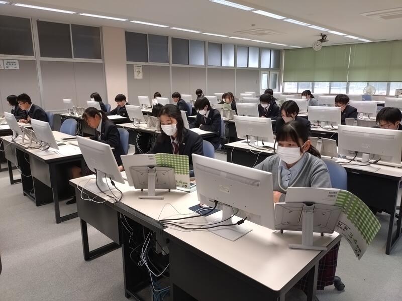 表計算検定の練習中