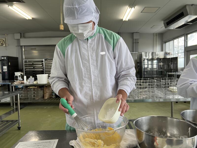 砂糖を入れます！