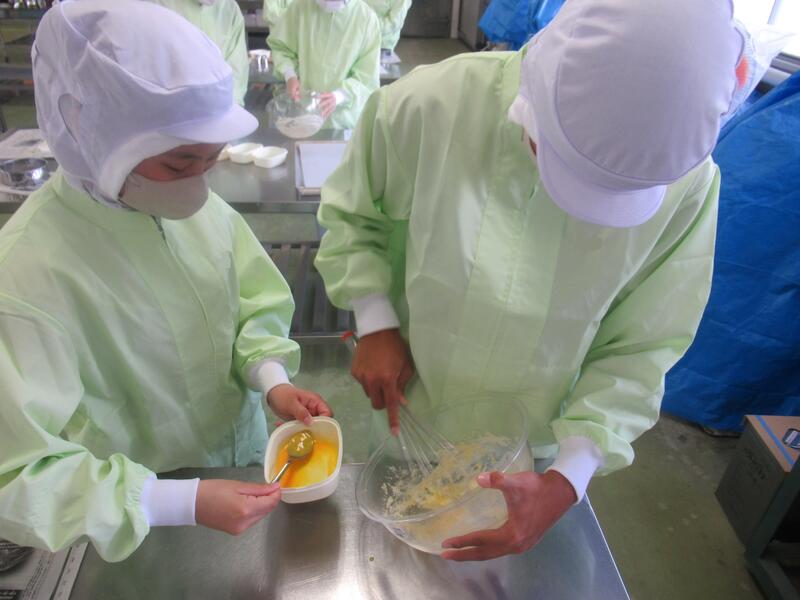 協力して混ぜました