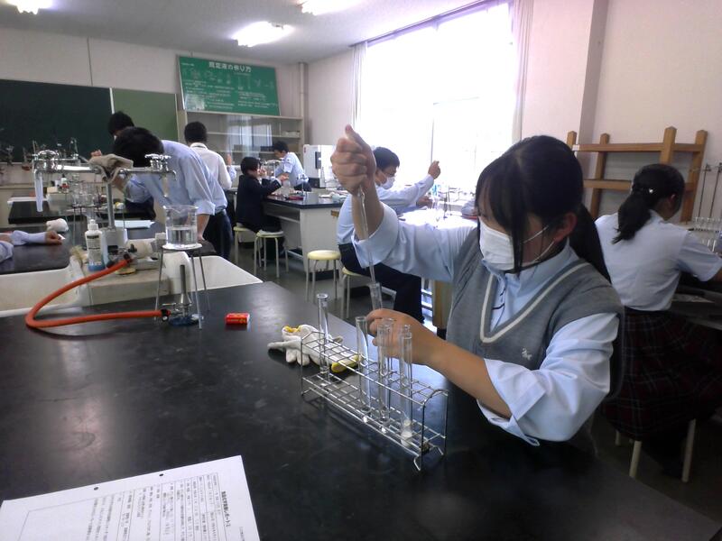 ニンヒドリン液を加える