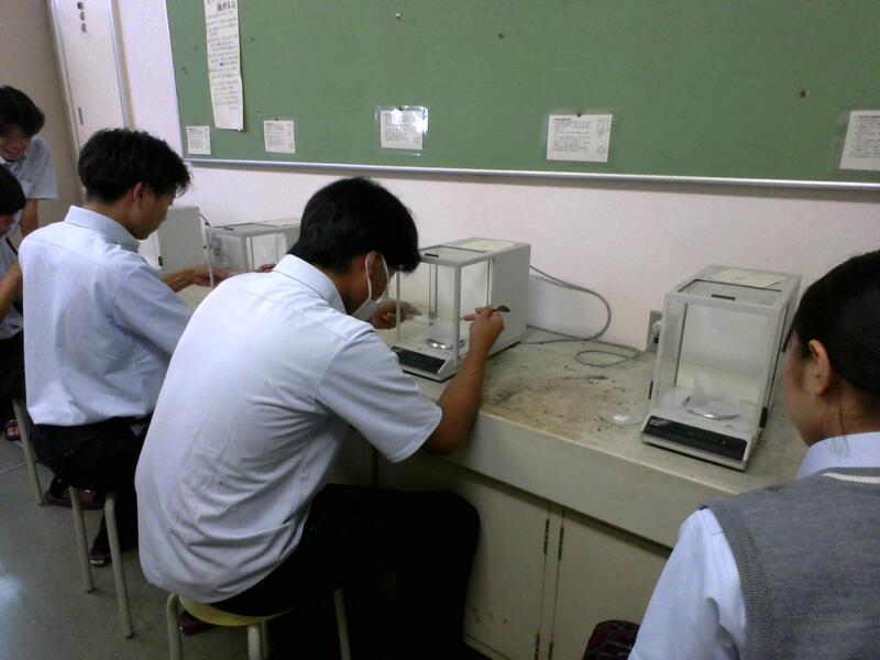 塩化ナトリウムをはかる