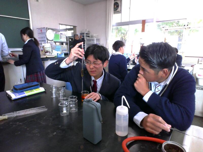 ③うがい薬を正確にはかる