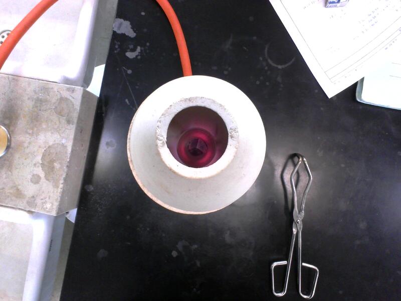 マッフルで灰化中