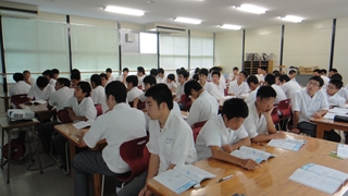 フォークリフト4