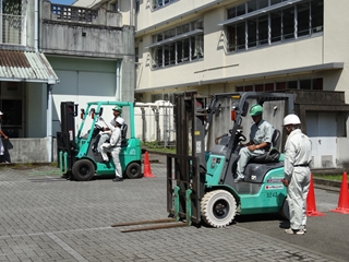 フォークリフト5