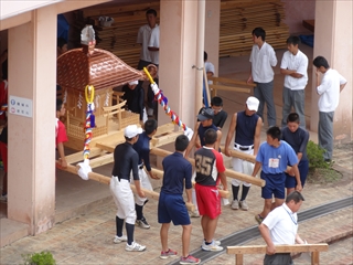 みこし担ぎ練習2