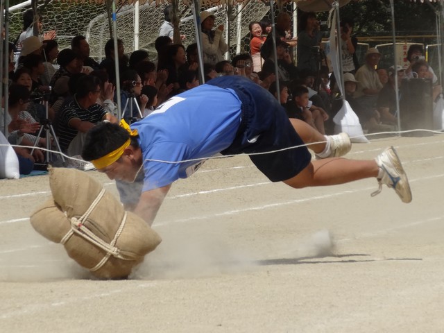 俵かつぎリレー7