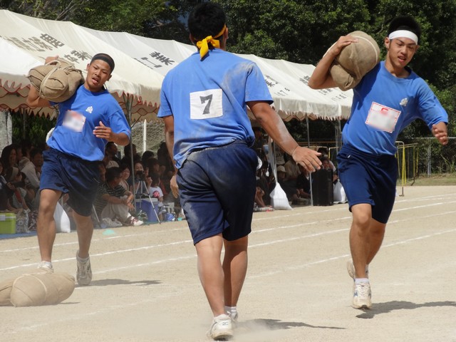 俵かつぎリレー9