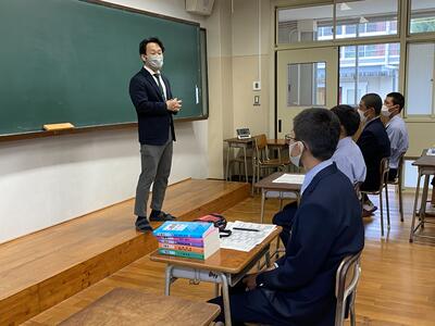 進路指導部長　挨拶