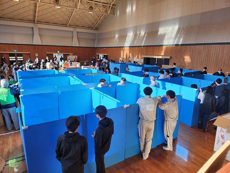 ③設置後の会場の様子