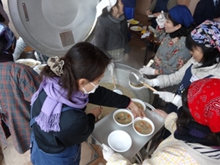 炊き出し10