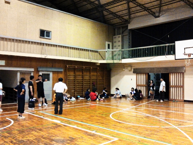 ビーチボールバレー1