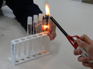 アセチレンの燃焼1