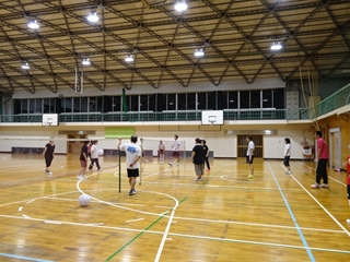 ビーチボールバレー練習2