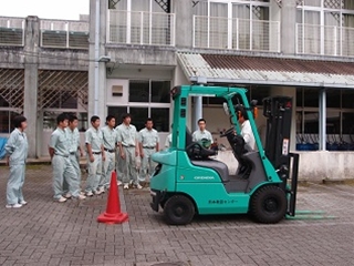 フォークリフト2