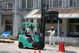 フォークリフト4