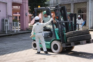 フォークリフト5