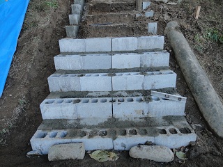 グラウンド階段9