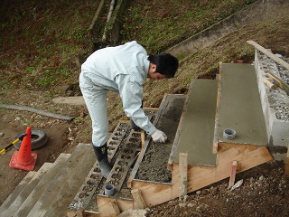 グラウンド階段10