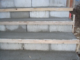 グラウンド階段12