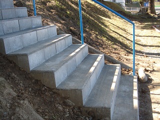 グラウンド階段17