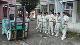 フォークリフト2