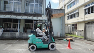 フォークリフト4