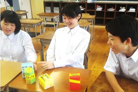 商品開発　授業風景