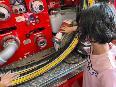 「これは何だろう？」たくさん触らせてもらいました。