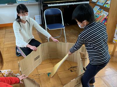 《食育》大きな鍋で作っているんだね！