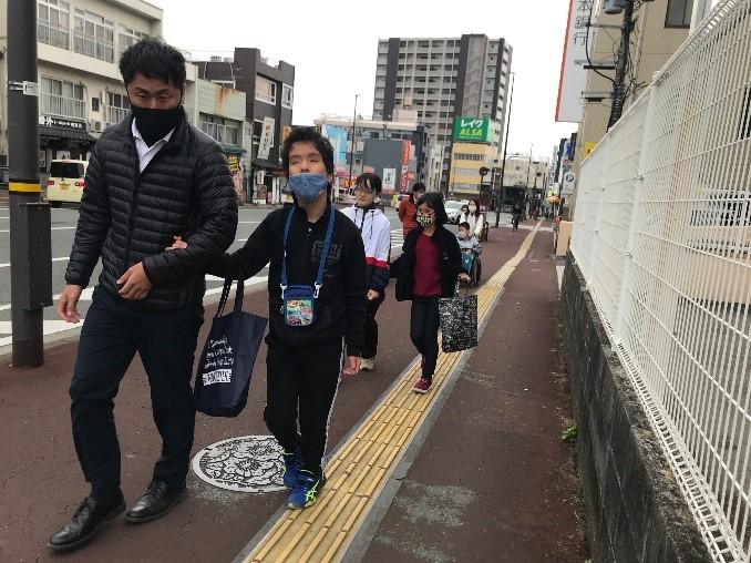 マイバッグを持って買い物しました。