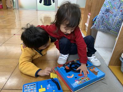 お友達と仲良しぎゅーっ！