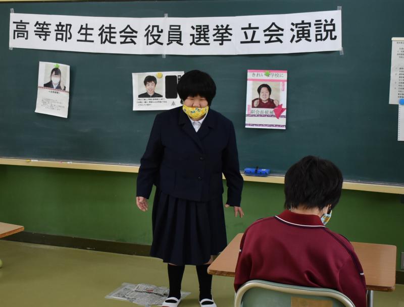 立会演説の様子