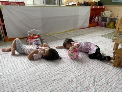 水遊びのあとは２人でのんびり・・・