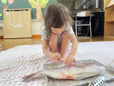 ウロコ取りにもチャレンジ！