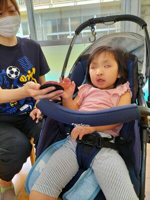 朝の会　ボタン押し大好き！