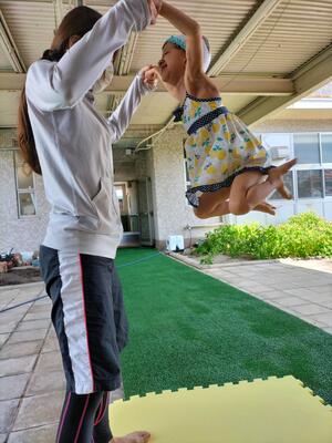 「ペンギン体操」ジャンプ！