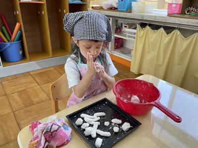 お月さま　美味しいお団子食べてください。