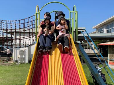 滑るよー！３、２、１！