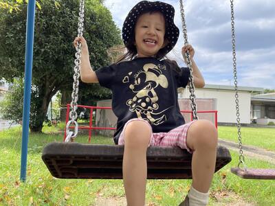 ブランコでお空まで飛んでいくぞー！