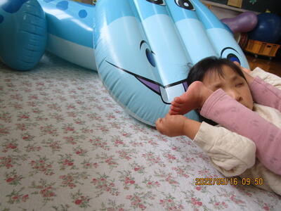 かばさん滑り台　上手に滑るよ！